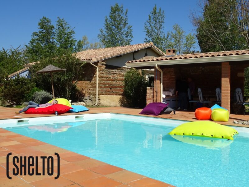 Poufs SHELTO piscine jardin intérieur