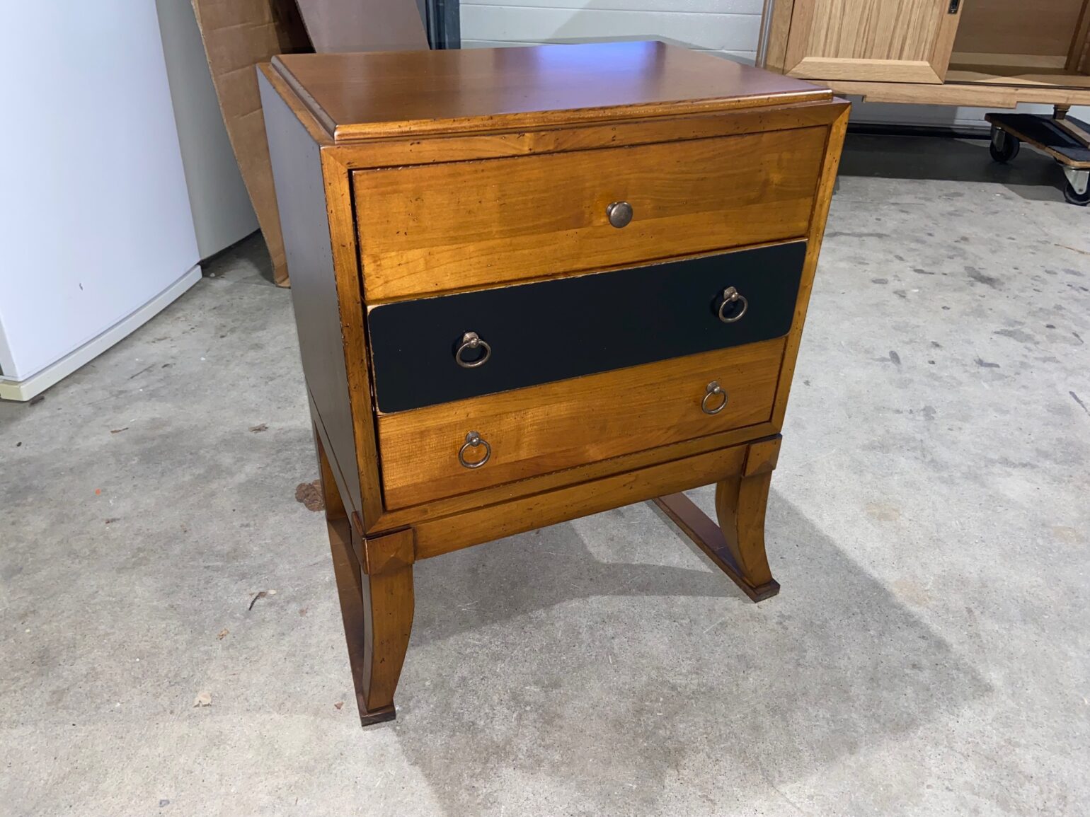 CHEVET 3 TIROIRS merisier et laque noir meuble chalon 07500 26000 valence guilherand (1)