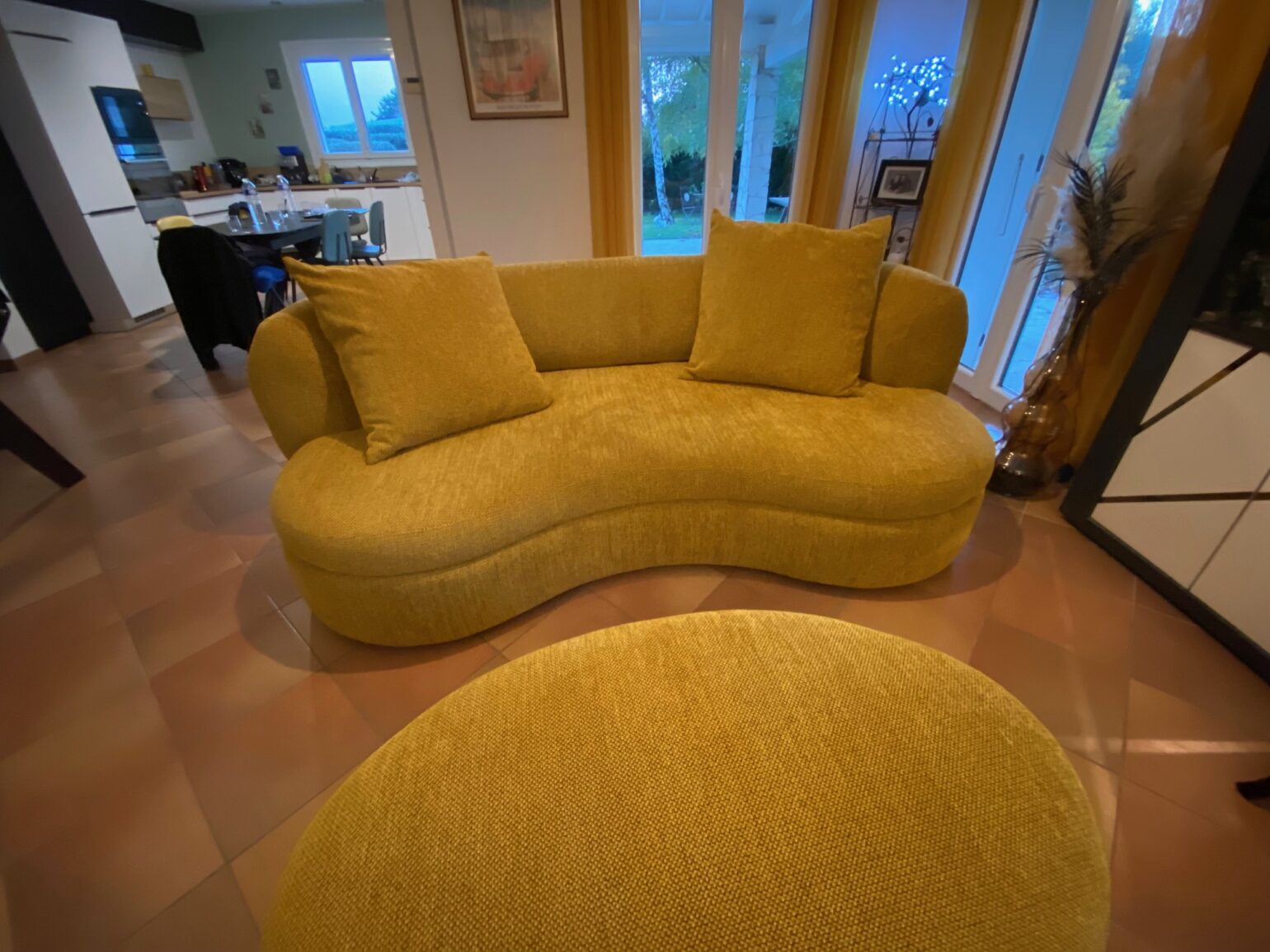 Canapé et pouf lou de sourice fabrication Française meubles chalon 07 26 07500 26000 valence guilherand (1)