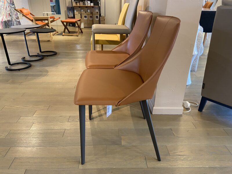 Chaise cuir rigide aura de airnova meubles chalon valence guilherand 26 07 ardeche drome (2)
