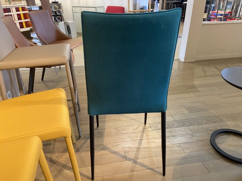 Chaise trix v de airnova tissu bleu meubles chalon 07500 26000 valence guilherand drome ardeche (3)