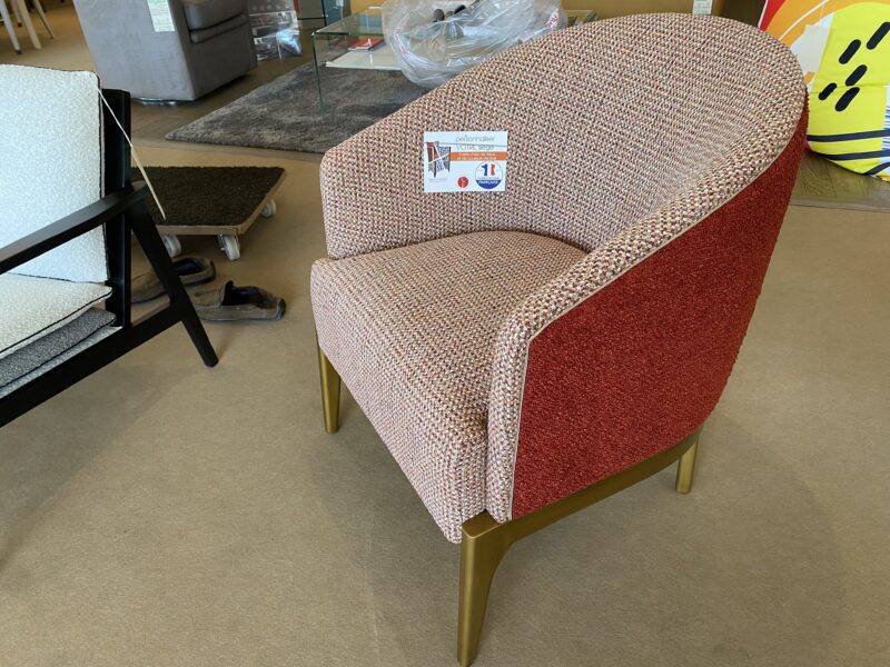 fauteuil victor finition vieil or tissu fournis de CHARLES PAGET meubles chalon ardeche drome 26000 07500