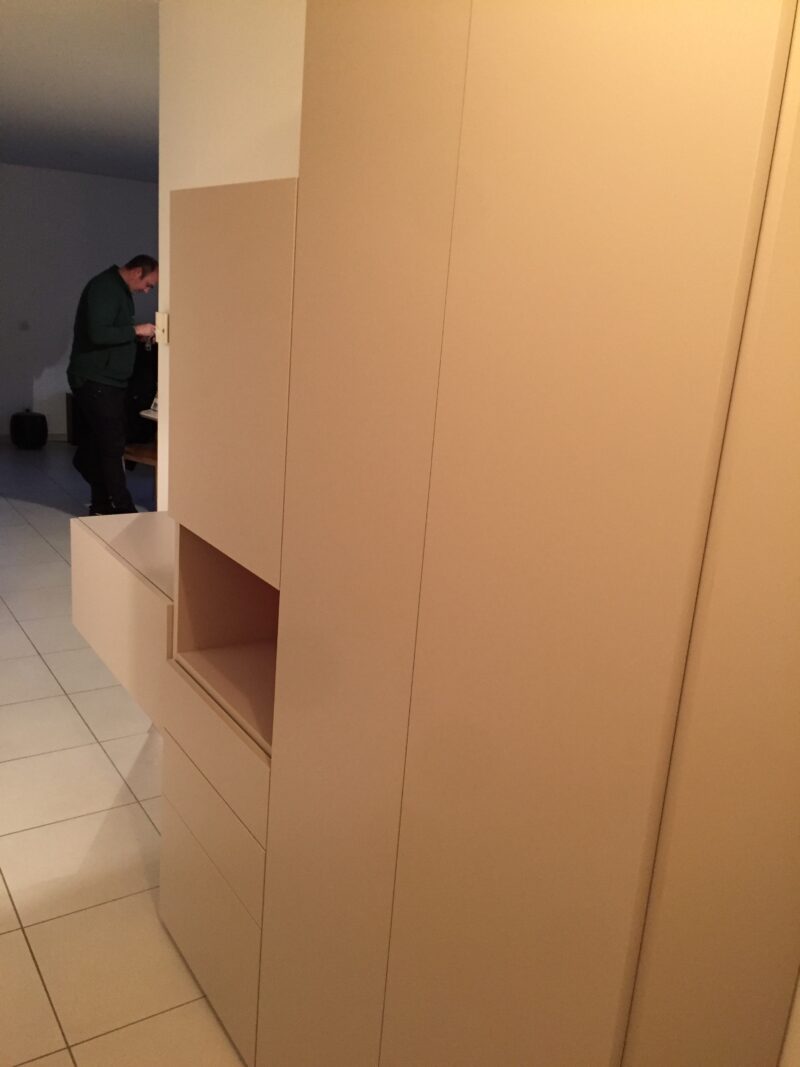 Eléments modulables contemporain de homes dans une entrée