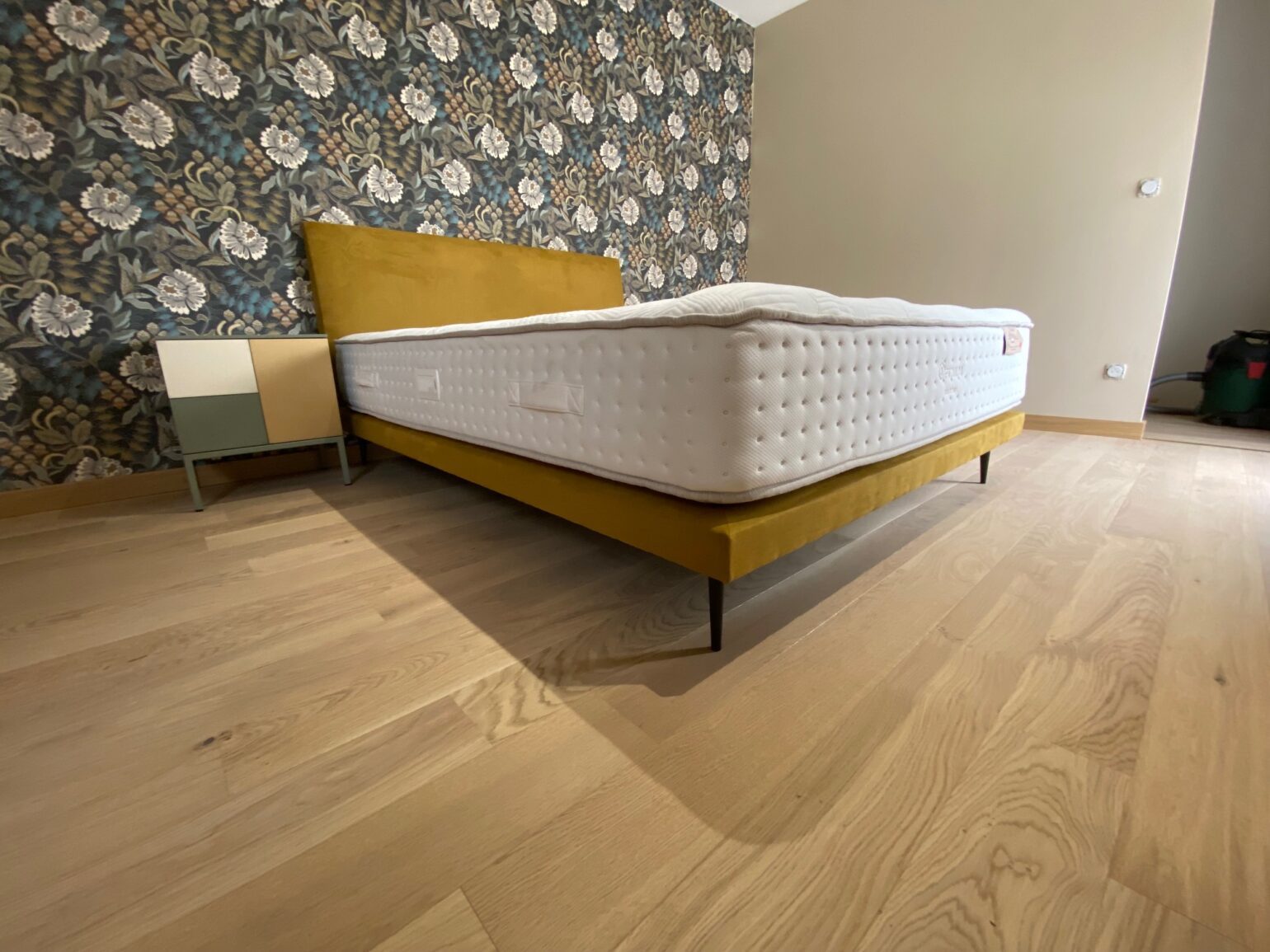 Lit bed concept de decosom matelas de duvivier chevets de batel meubles chalon 07 26 sommier déco ardeche drome (2)