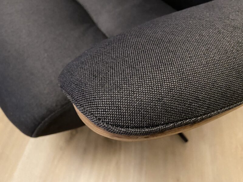Relax mécanique WAVE en tissu gris foncé de NORDICC
