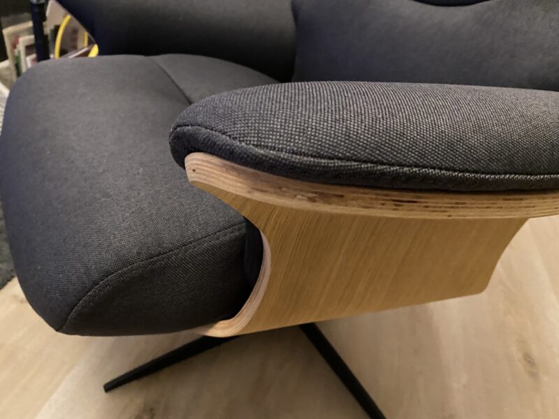 Relax mécanique WAVE en tissu gris foncé de NORDICC