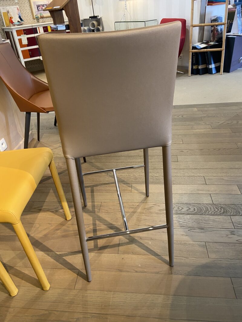 Tabouret bar beo de airnova tissus synthetique lavable meubles chalon 26 07 drome ardeche (2)