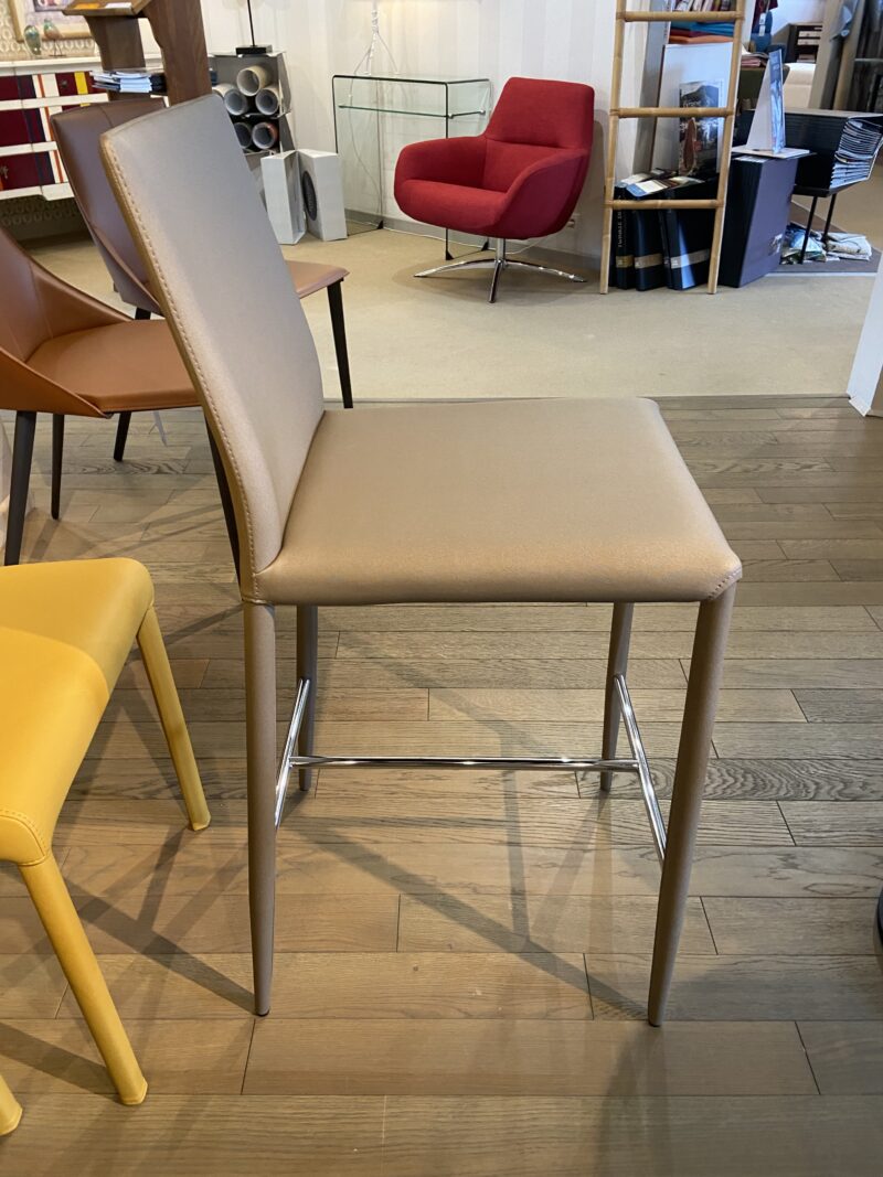 Tabouret bar beo de airnova tissus synthetique lavable meubles chalon 26 07 drome ardeche (2)