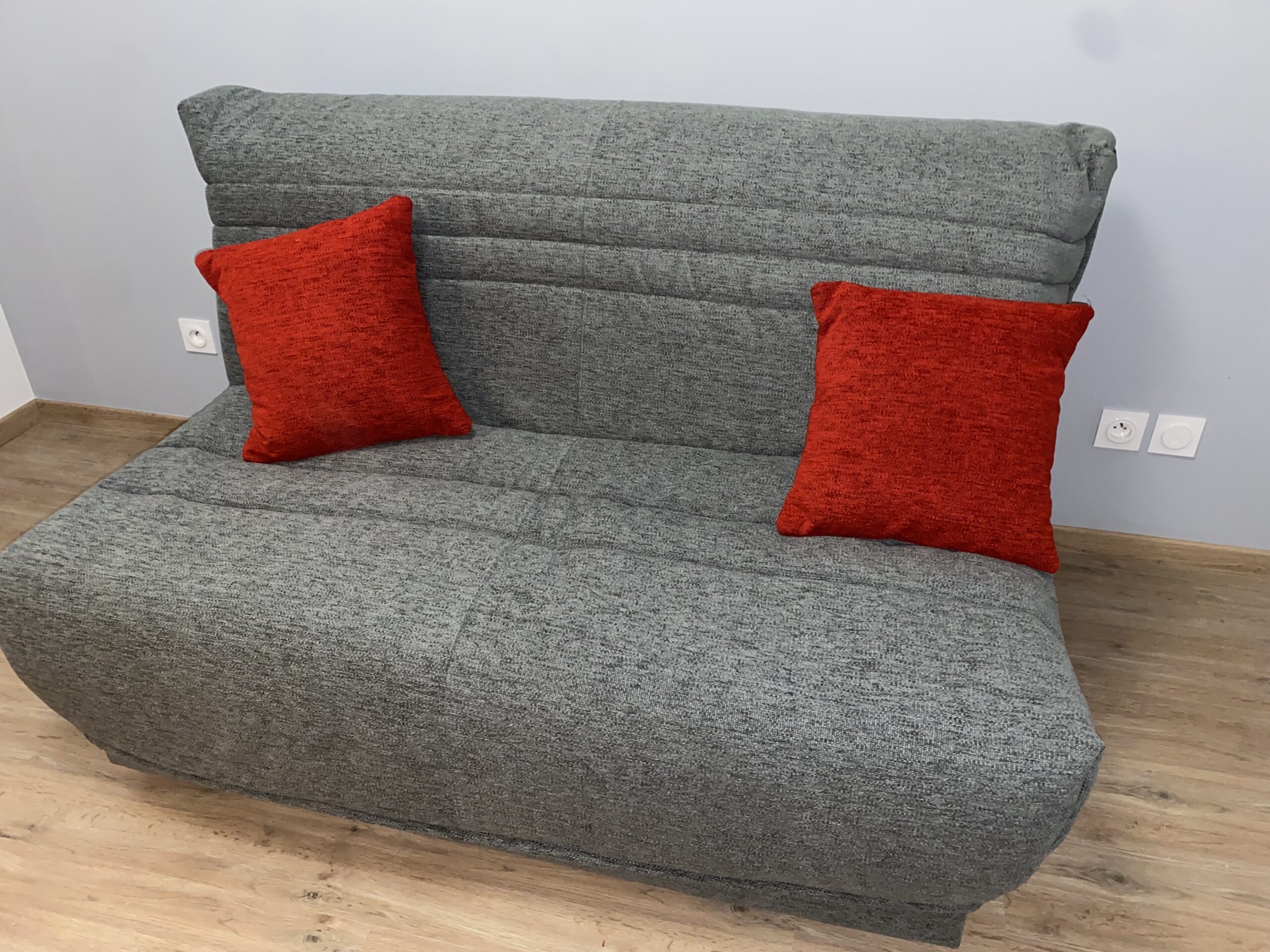 banquette BZ 140 gris et rouge NAD • Nad • Meubles Chalon