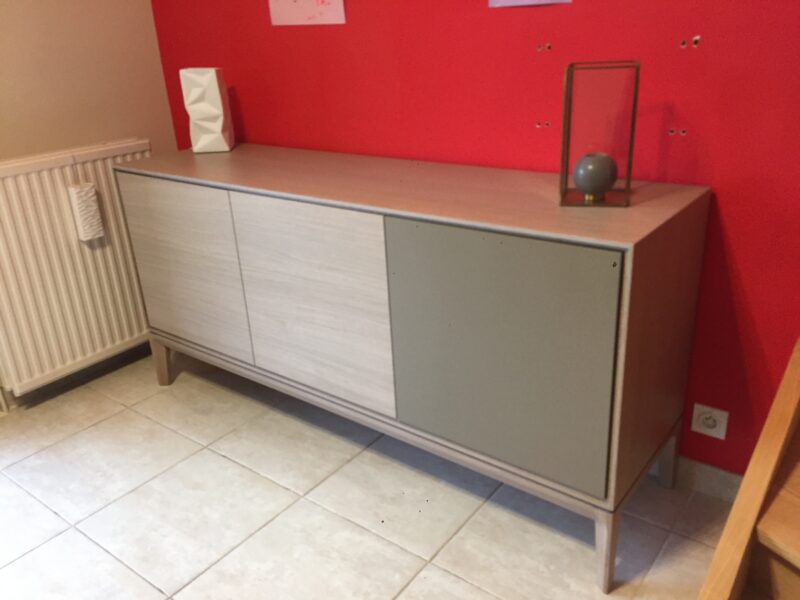 buffet buzz chêne et laque mastic 3 portes meubles chalon