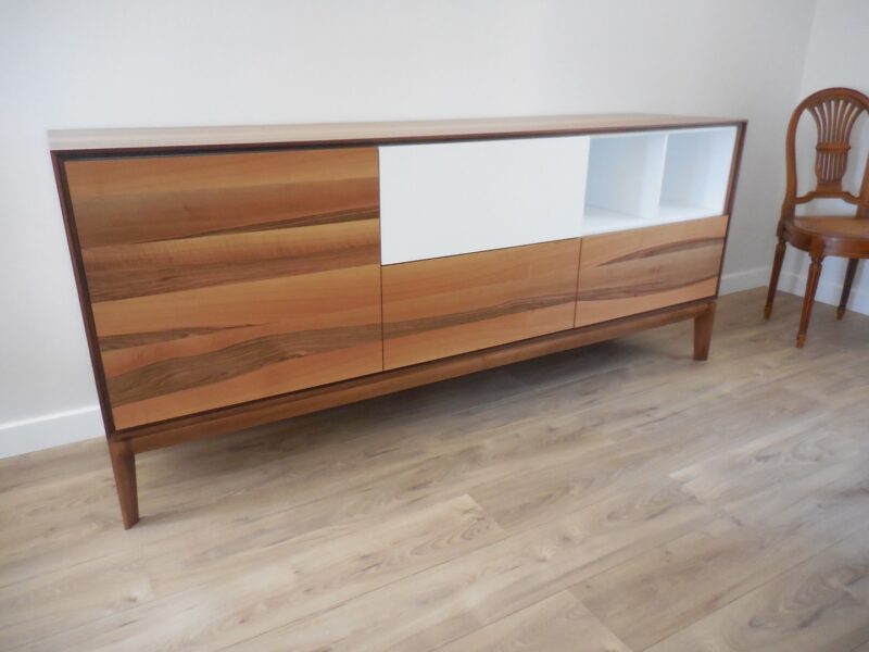 buffet buzz noyer et laque blanche contemporain de dasras aux meubles chalon guilherand grange valence 07 26 drome ardeche