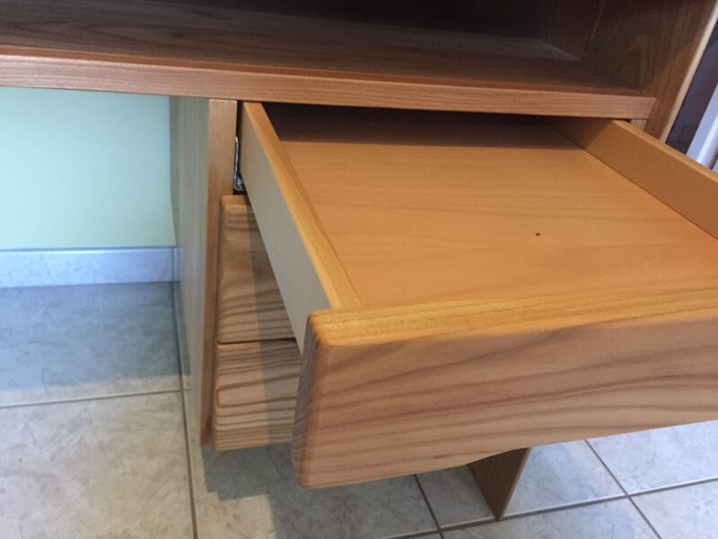 Bureau talo de TAGLAN orme massif huilé contemporain
