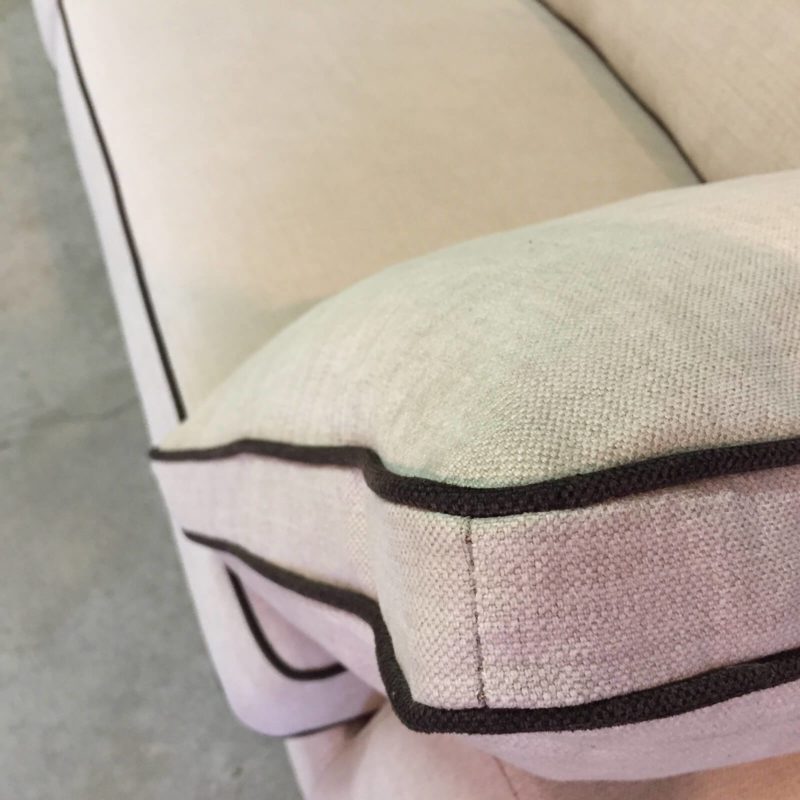 Canapé Capucine tissu gris clair