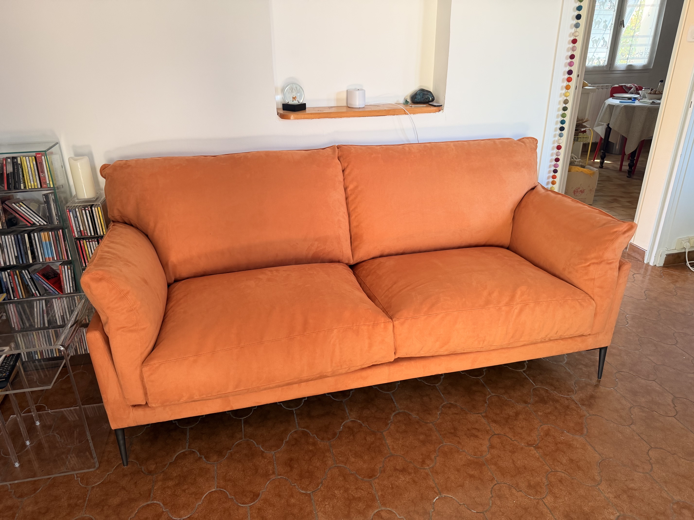 canapé hélium de duvivier meubles chalon 07 26 alcantara orange (1)