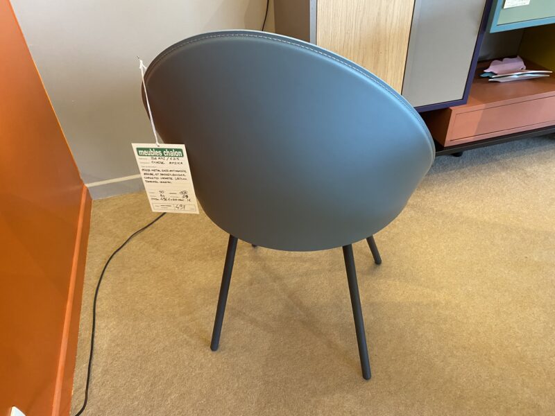 chaise amika guilherand valence cuir rigide airnova meubles chalon 07500 (1)