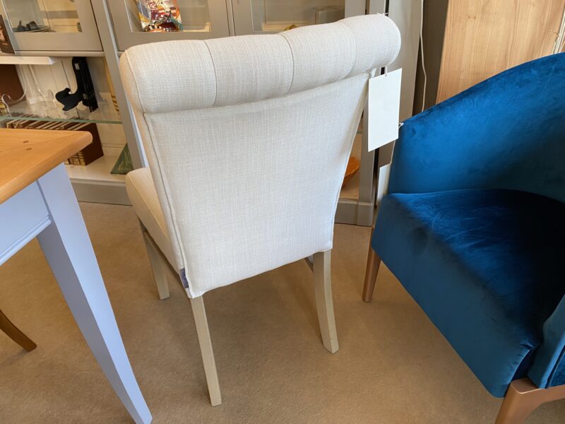 valence guilherand chaise chianti tissu boutonné richmond meubles chalon guilherand granges (1)