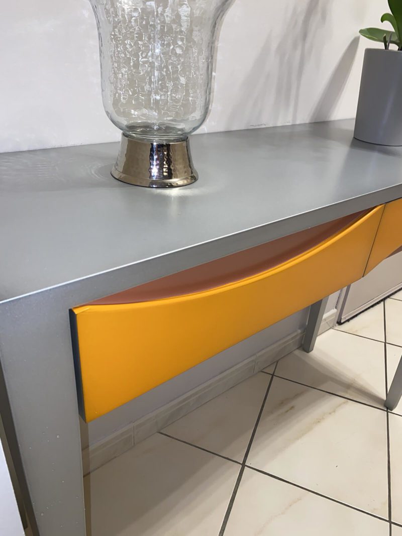 Console moderne 2 tiroirs orange de BATEL