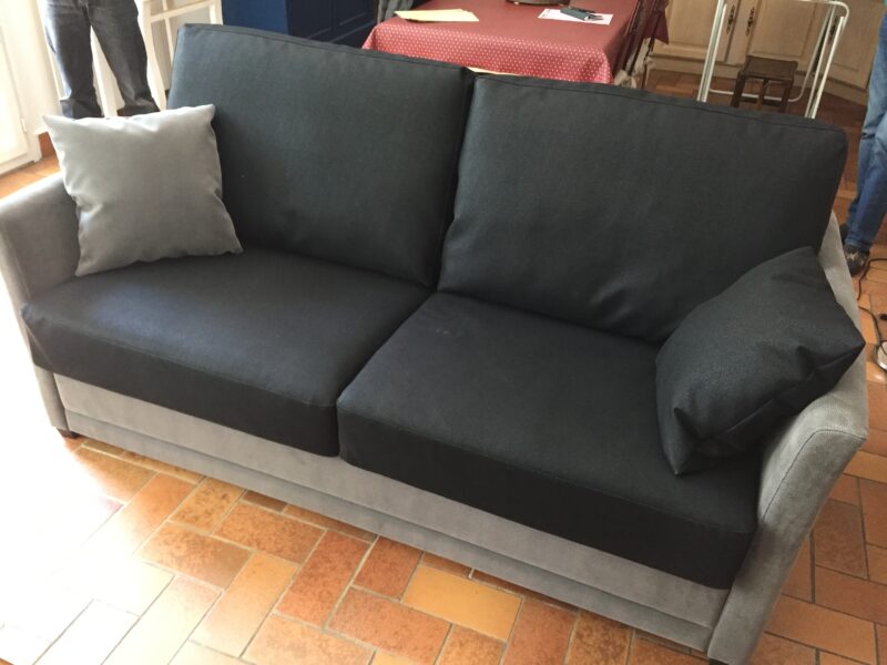 convertible montana 2 tissus meubles chalon grand confort de couchage rapido moulins