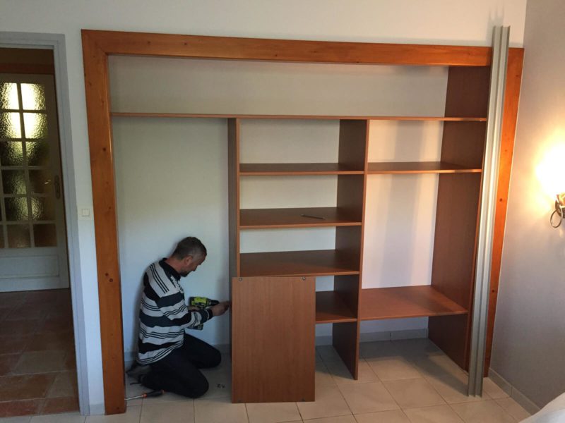 Dressing portes verre laqué rose et miroir