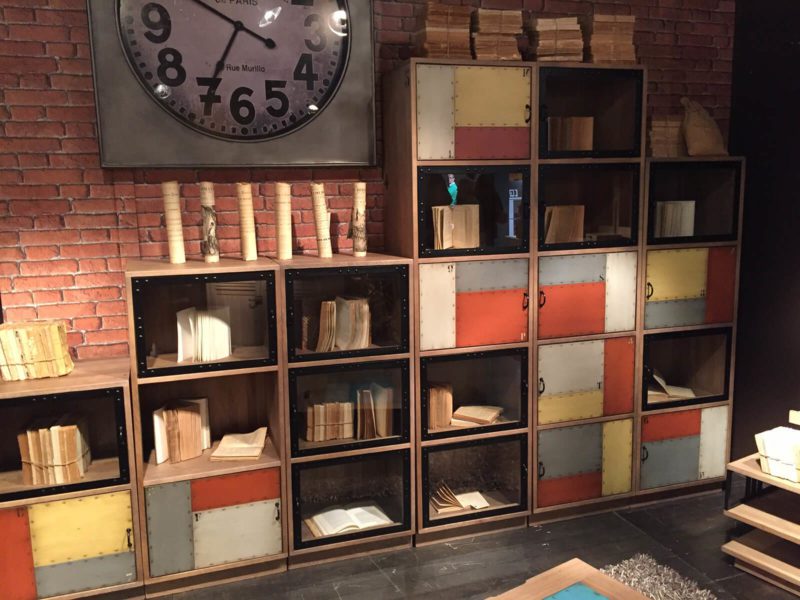 Ensemble métal et chêne rangement case bibliothèque