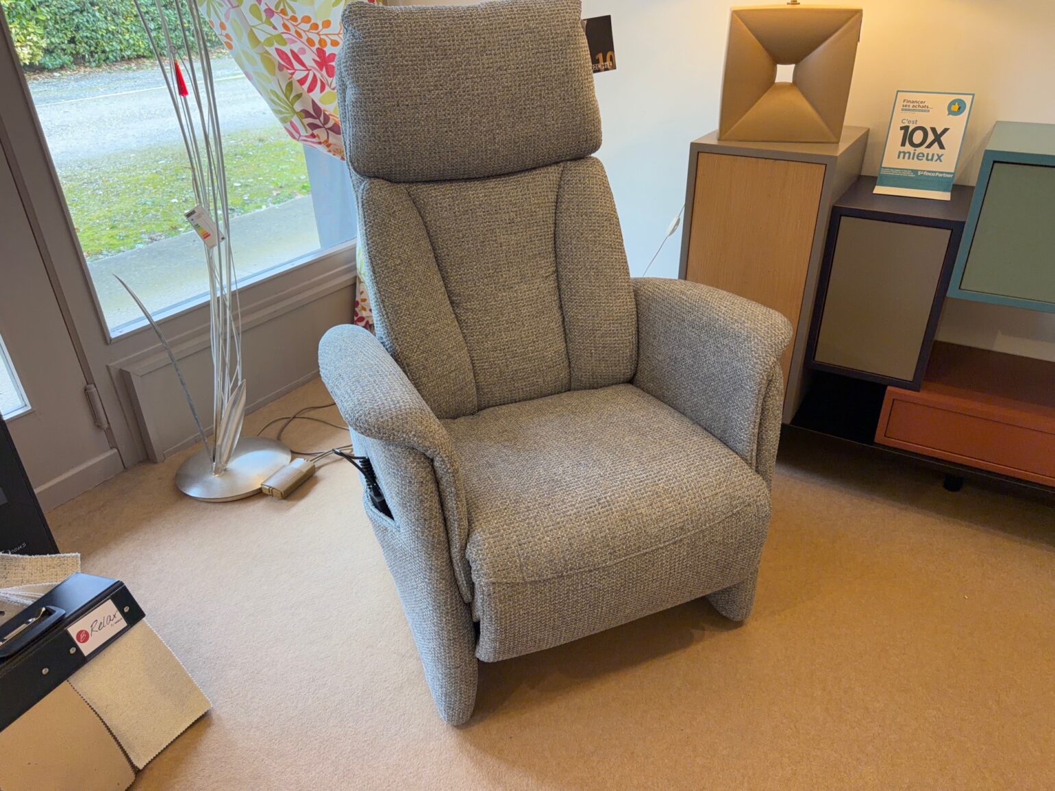 fauteuil relax HUKLA aux meubles chalon 07500 26000 (1)