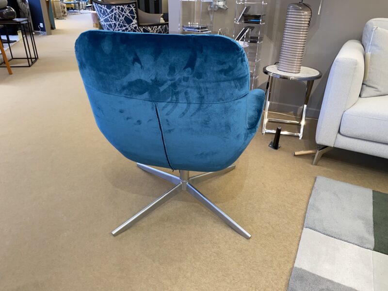 fauteuil velour bleu pivotant ligne contemporaine grand confort meubles chalon kebe ardèche drôme 07 26