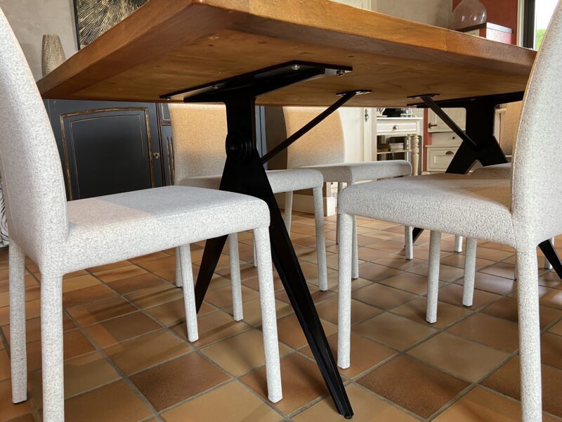 fixation pieds de table sur plateau meuble chalon valence guilherand 07 26 ardeche drome ferrand (3)
