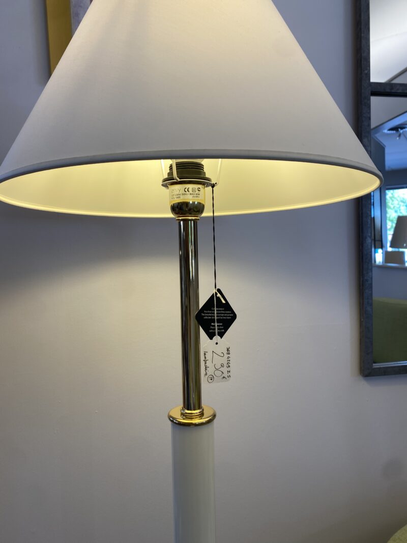 Lampadaire classique blanc et doré
