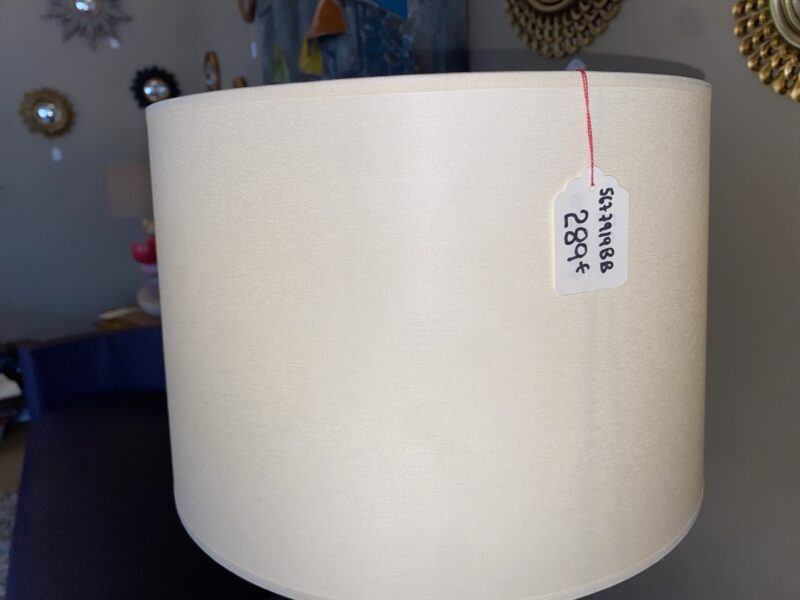 Lampe blanche haute corps étoile