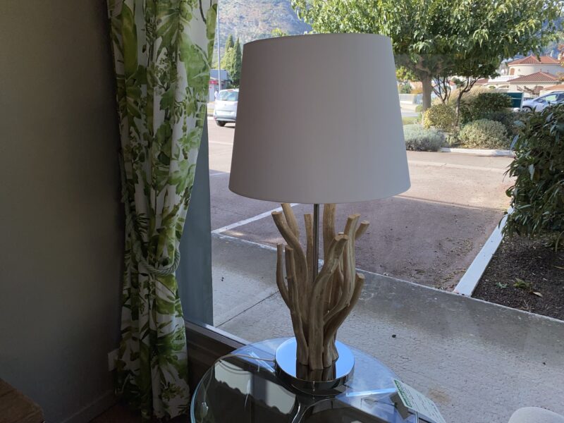 Lampe bois flotté et métal 