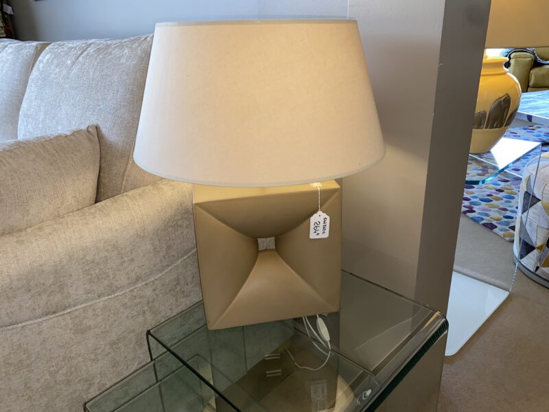 Lampe carré ouvert coloris capuccino