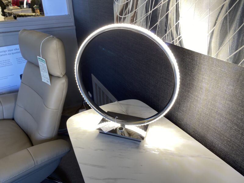 Lampe ronde led et diamant chrome