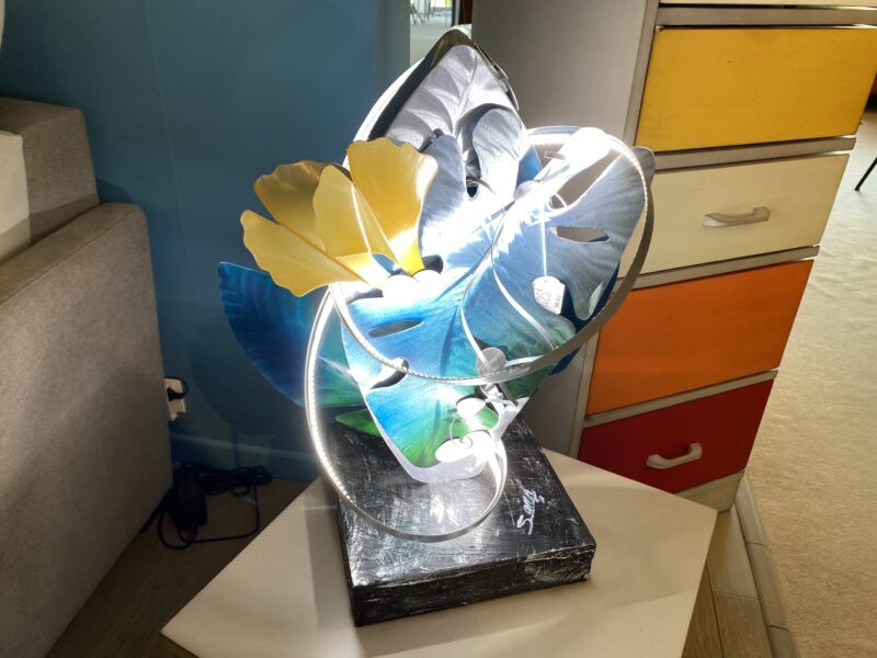 Lampe sculpture led métal