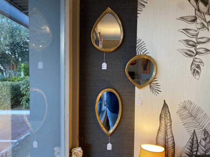3 miroirs gouttes décoratifs