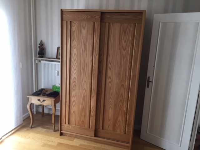 Petite armoire de rangement orme massif