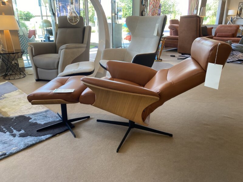 fauteuil relax wave cuir et chene pietement metal noir