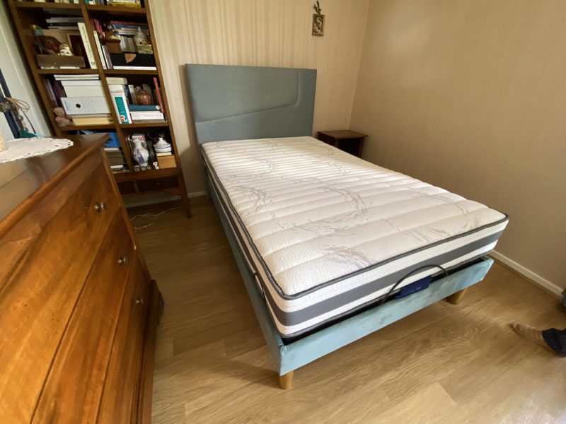 Tête de lit et sommier assorti microfibre gris bleu