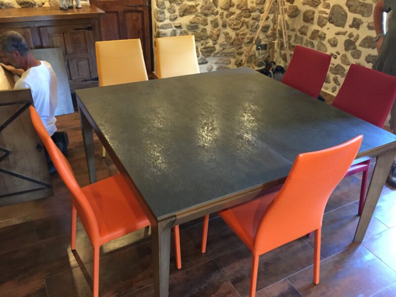table carré 140 x 140 céramique et chêne avec 2 allonges de dasras meubles chalon (3)