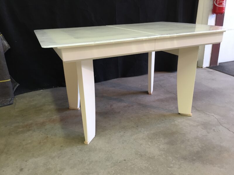 Table de salle a manger venus de taglan verre et bois