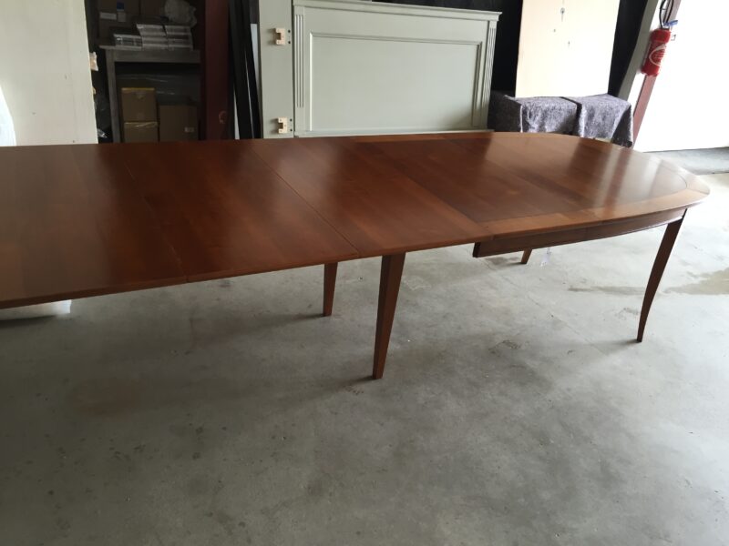 table style ovale meriser allonges incorporées pieds tournés de dasras aux meubles chalon 07500 guilherand granges valence