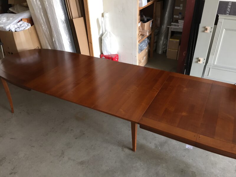 table style ovale meriser allonges incorporées pieds tournés de dasras aux meubles chalon 07500 guilherand granges valence